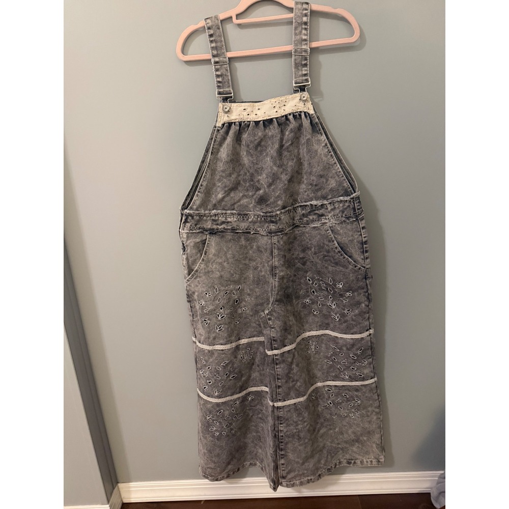 POL Gray Acid Wash Eyelet Lace Trim Wide Leg Denim Overalls Boho Cottagecore L